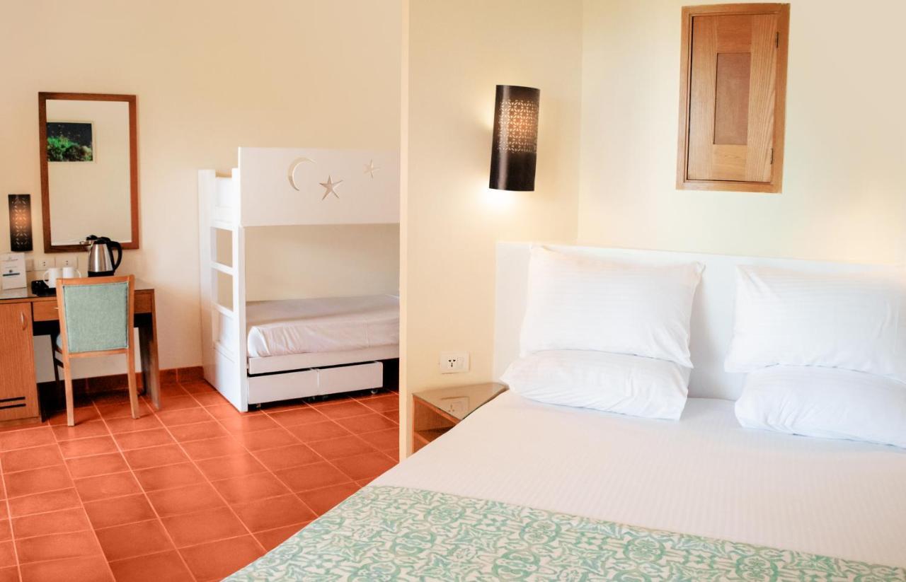 Lagoon Club & Ex Tirana 4*