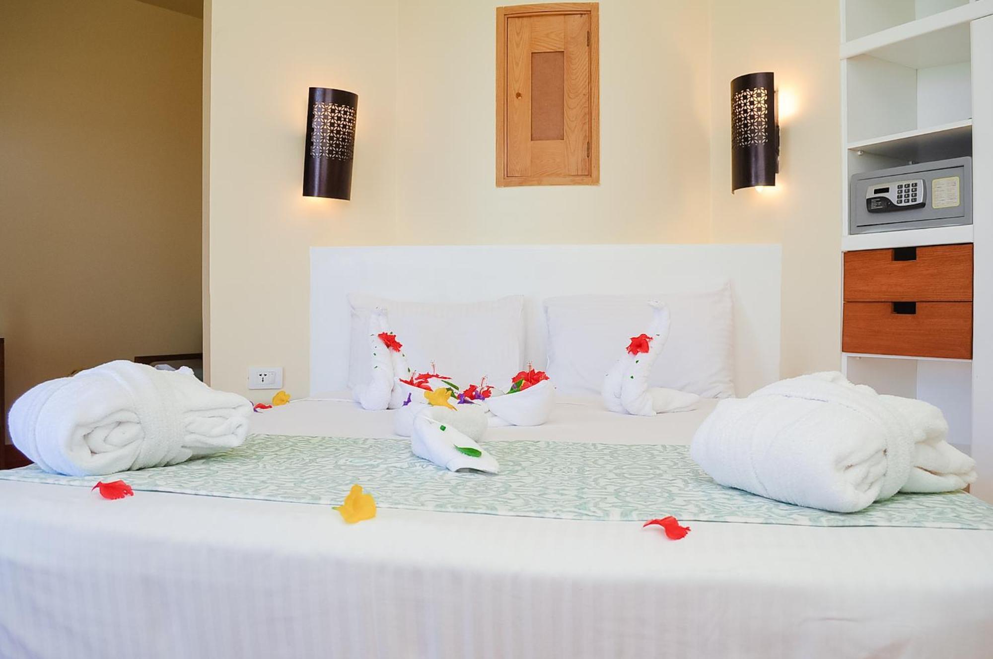 Lagoon Club & Ex Tirana Dahab